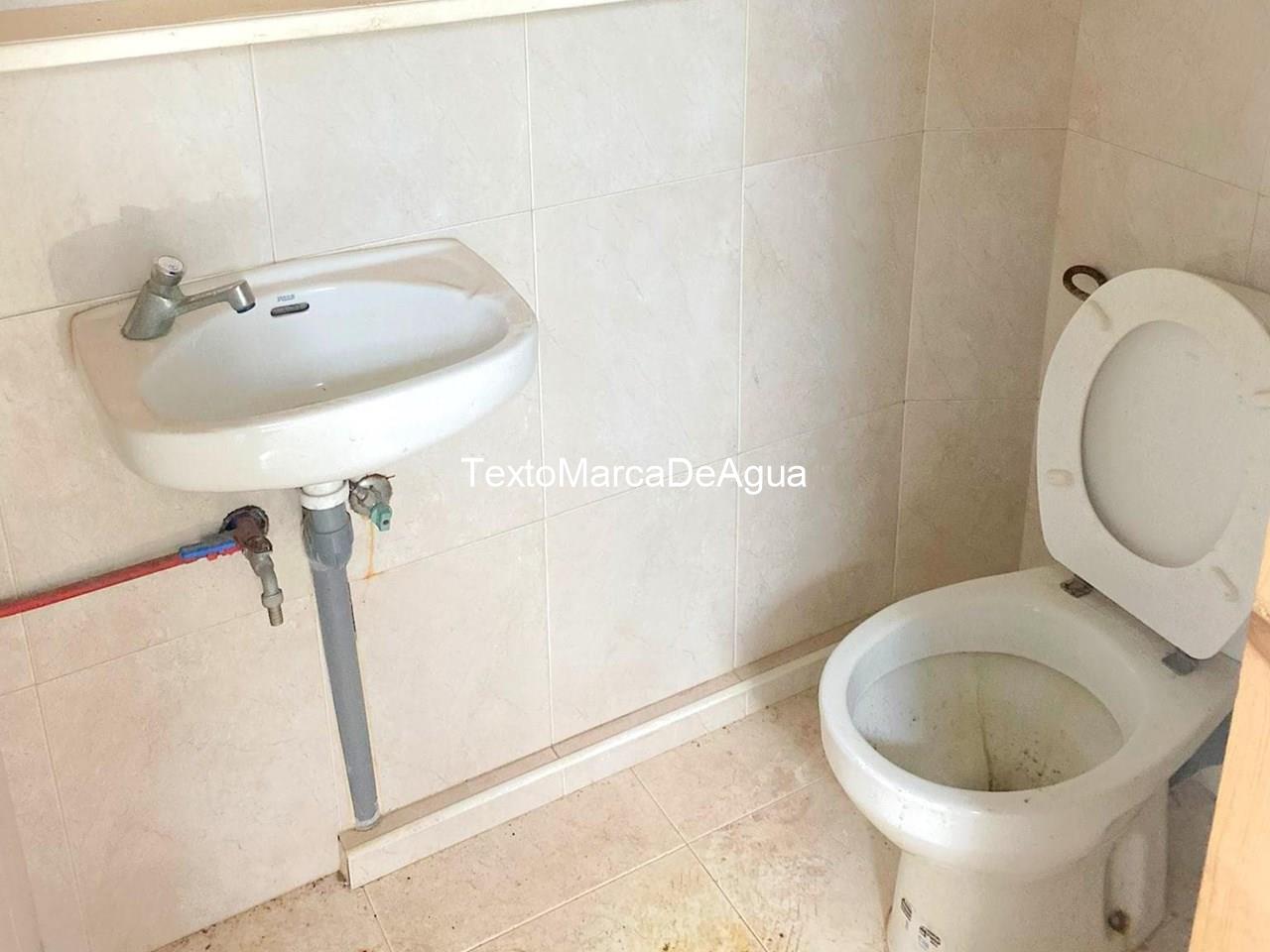 Foto 10 Alquiler de local comercial en Santiago de Compostela