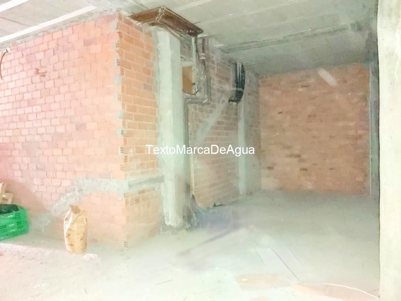 Foto 3 Alquiler de Local Comercial en Santiago de Compostela