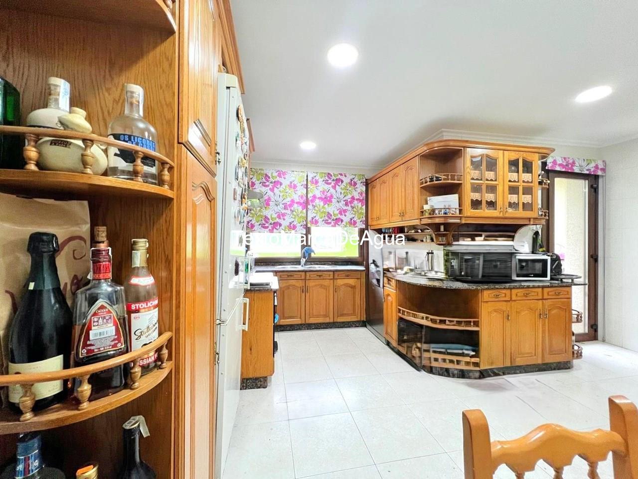 Foto 17 Casa +independiente en venta en Boqueixón
