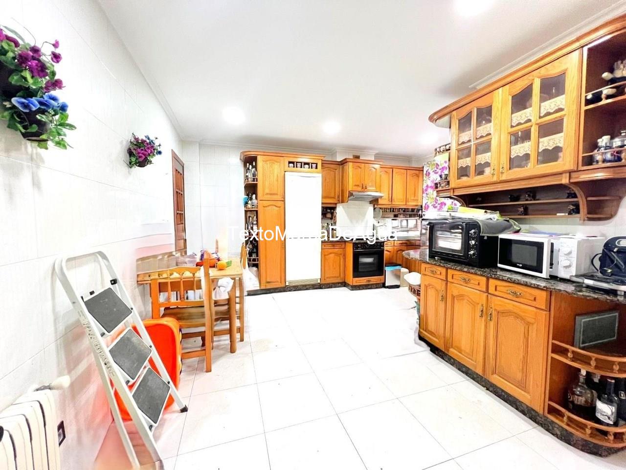 Foto 19 Casa +independiente en venta en Boqueixón