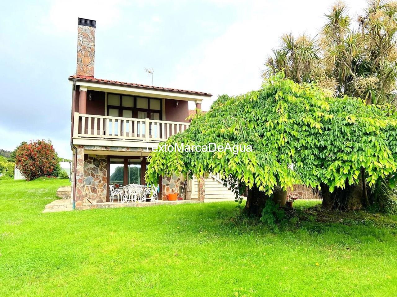 Foto 2 Casa +independiente en venta en Boqueixón