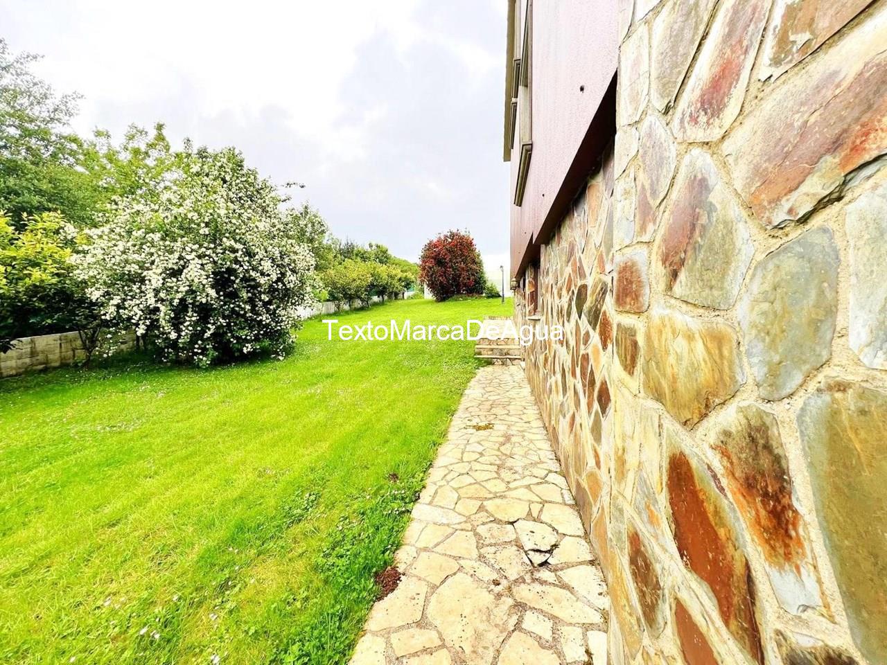 Foto 6 Casa +independiente en venta en Boqueixón