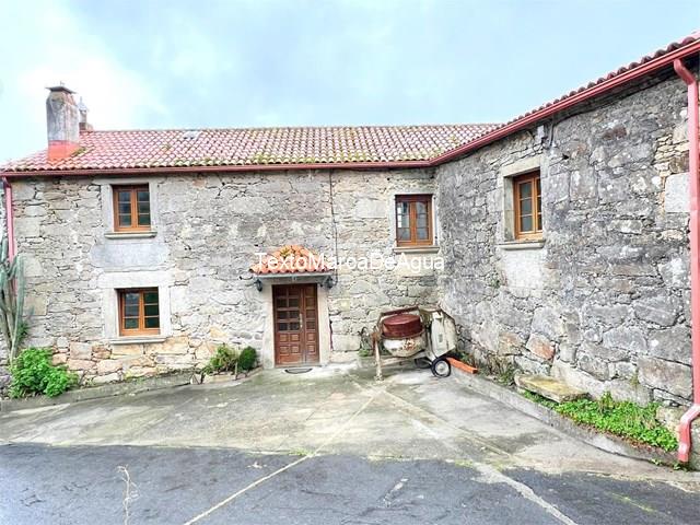 Chalet unifamiliar en venta en Laxe