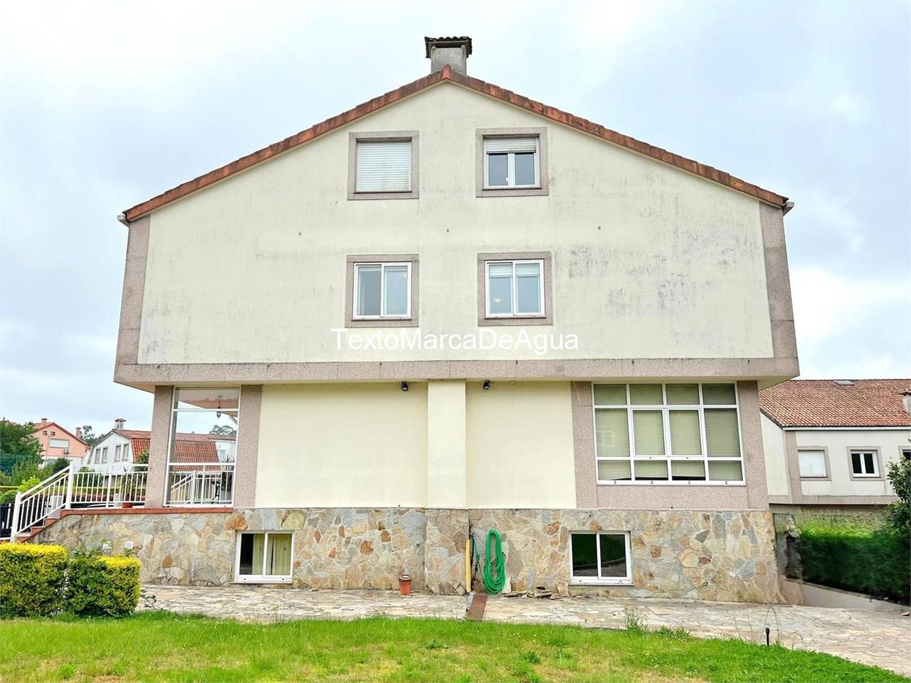 Foto 2 Venta de chalet pareado en Urbanización Os Verxeles