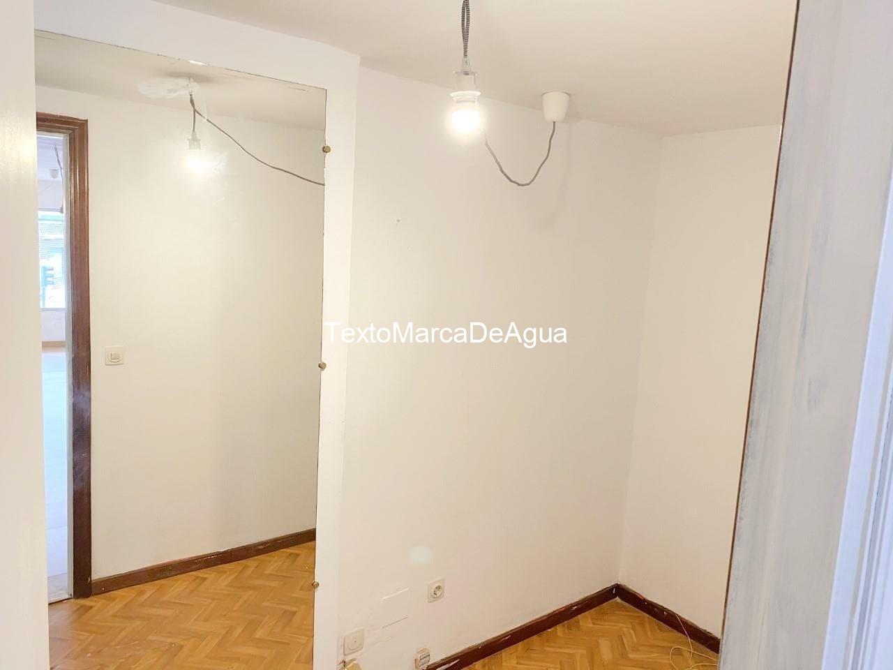 Foto 5 Venta de Local Comercial en Santiago de Compostela - Zona Sar