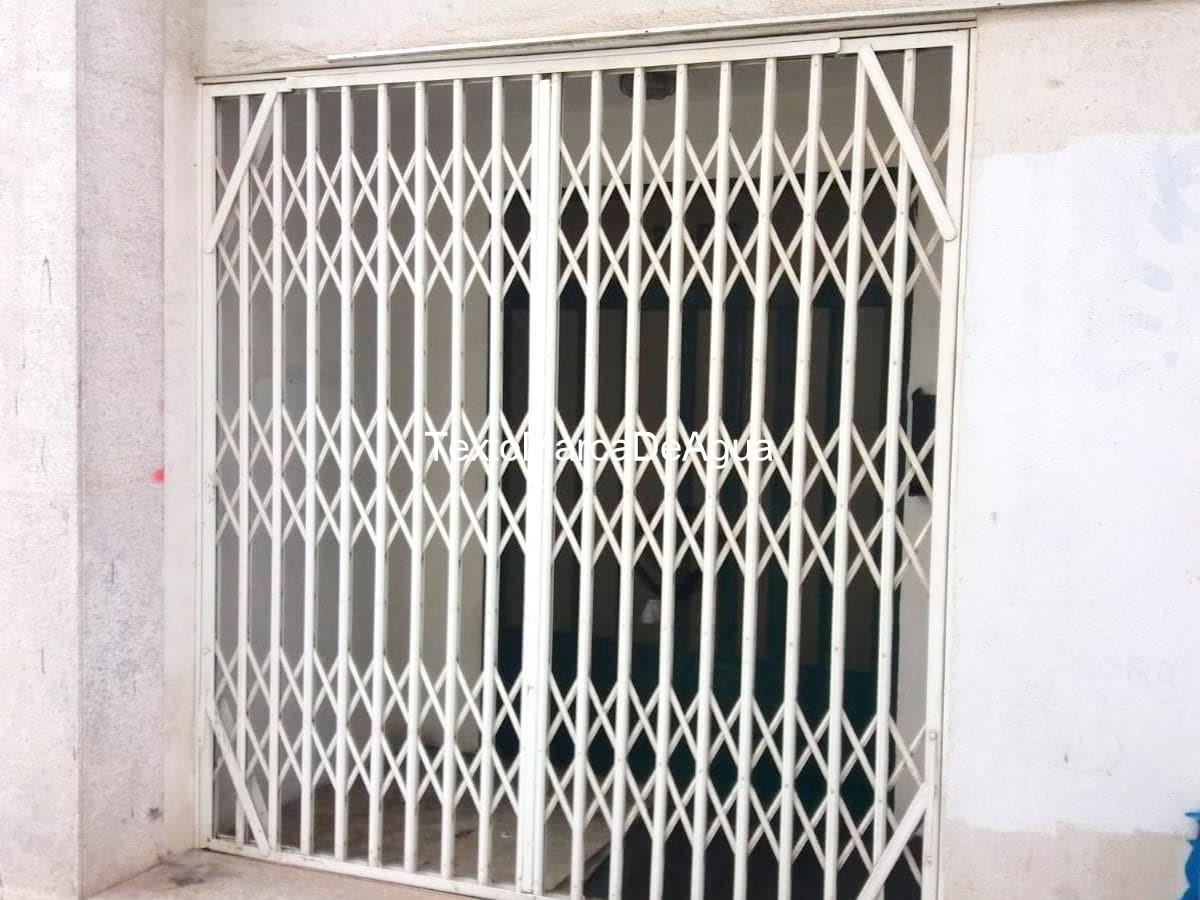 Foto 5 Venta de local comercial en Santiago de Compostela