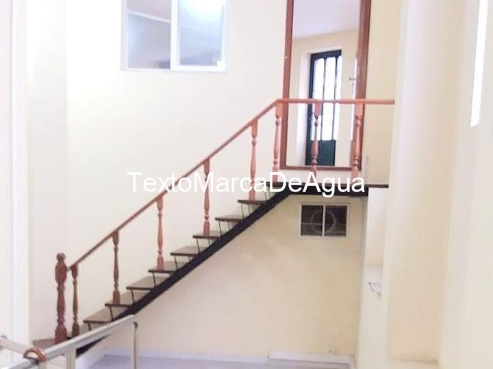 Foto 9 Venta de local comercial en Santiago de Compostela