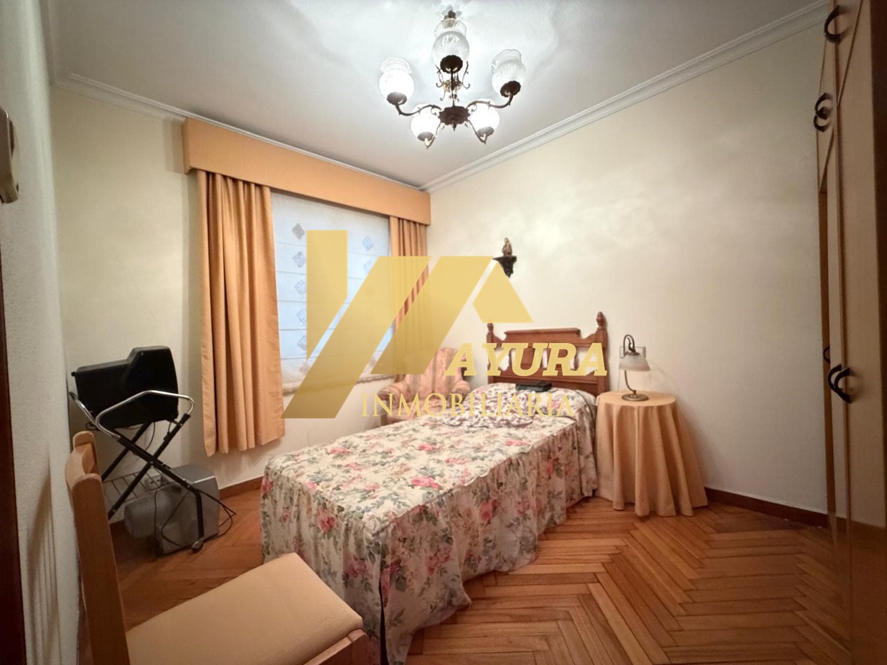 Foto 16 Venta de piso exterior con terraza en el Ensanche de Santiago de Compostela