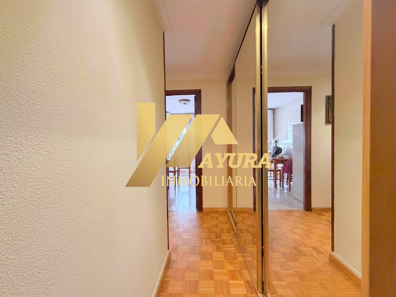 Foto 17 Venta de piso exterior con terraza en el Ensanche de Santiago de Compostela